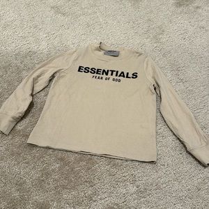 Fear of god essentials kid shirt